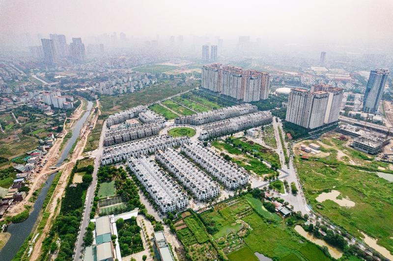 Nhiều nhà đầu tư &#8220;tranh thủ&#8221; mua BĐS thấp tầng trước khi luật mới có hiệu lực