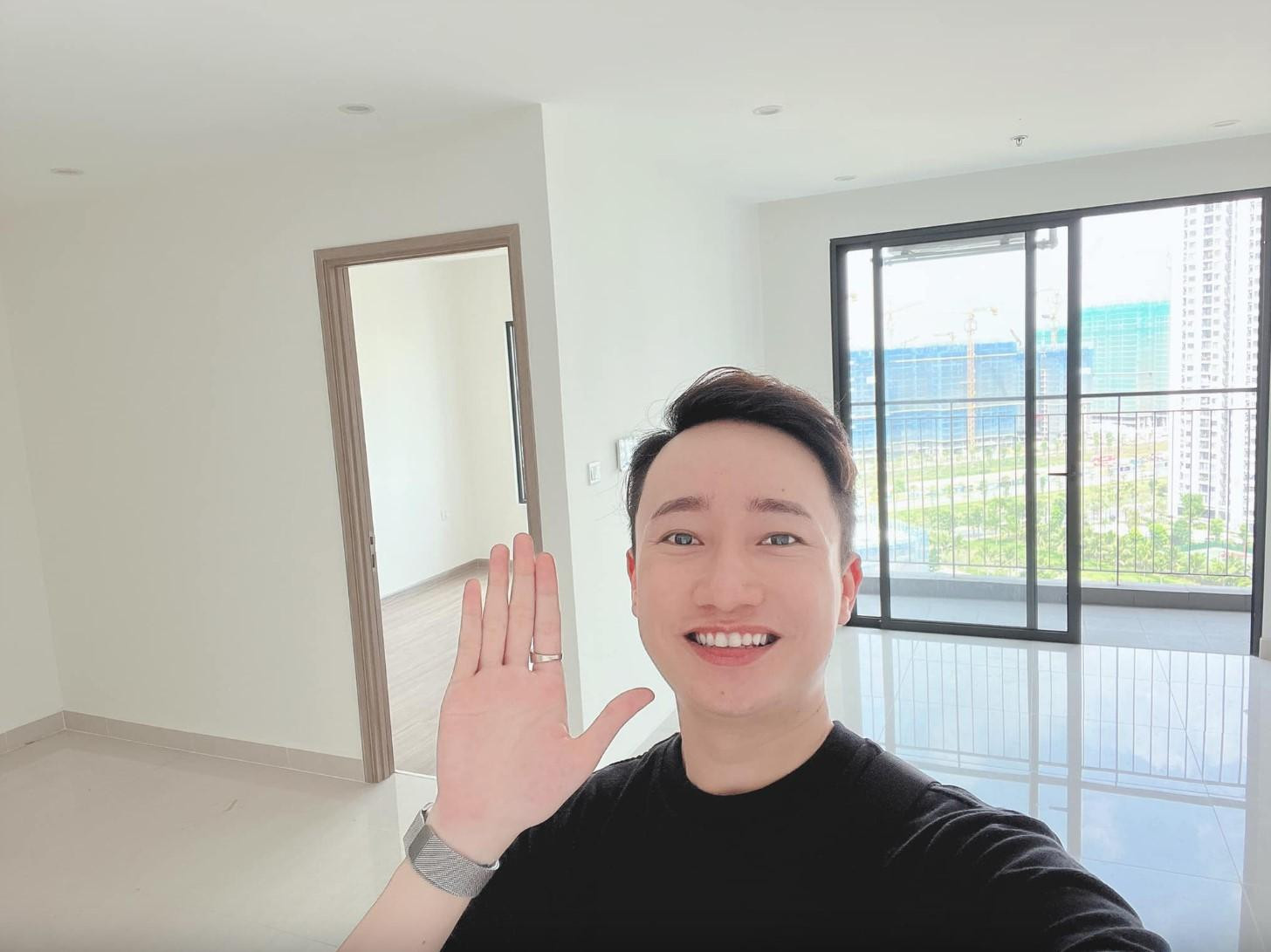 Không gian bên trong căn hộ của Đông Quân