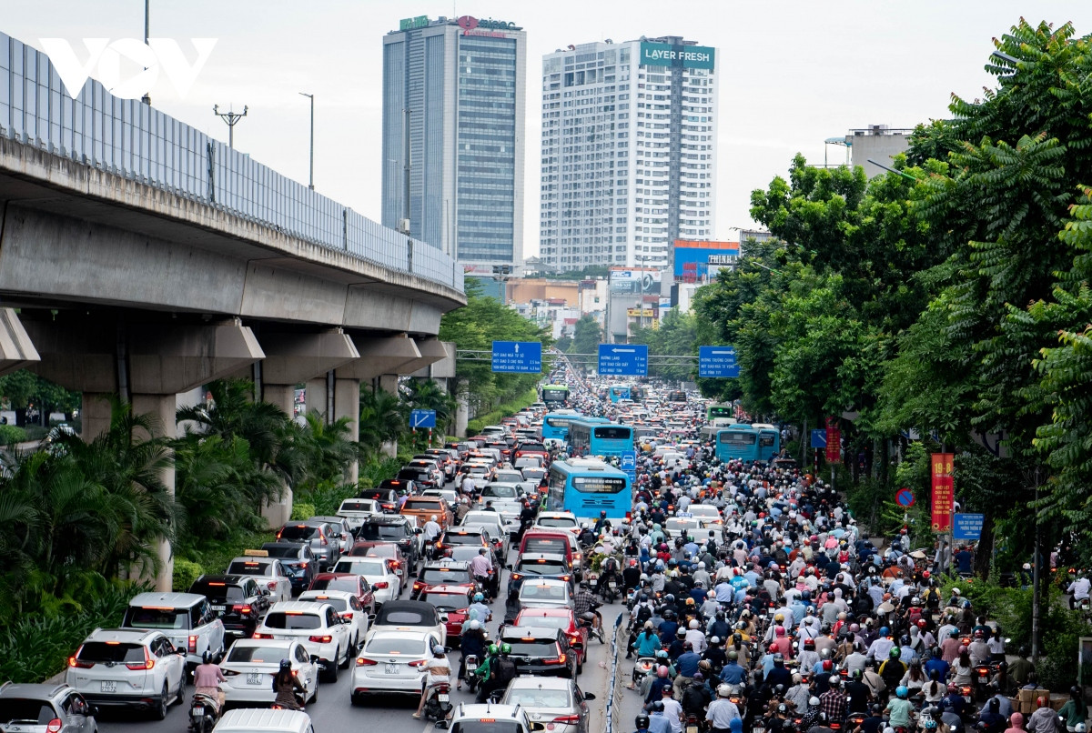 Áp lực đô thị hóa - Đề xuất giải pháp quản lý phát triển đô thị ở Việt Nam